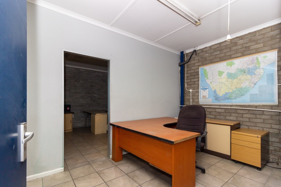 To Let commercial Property for Rent in Markman Industrial Eastern Cape